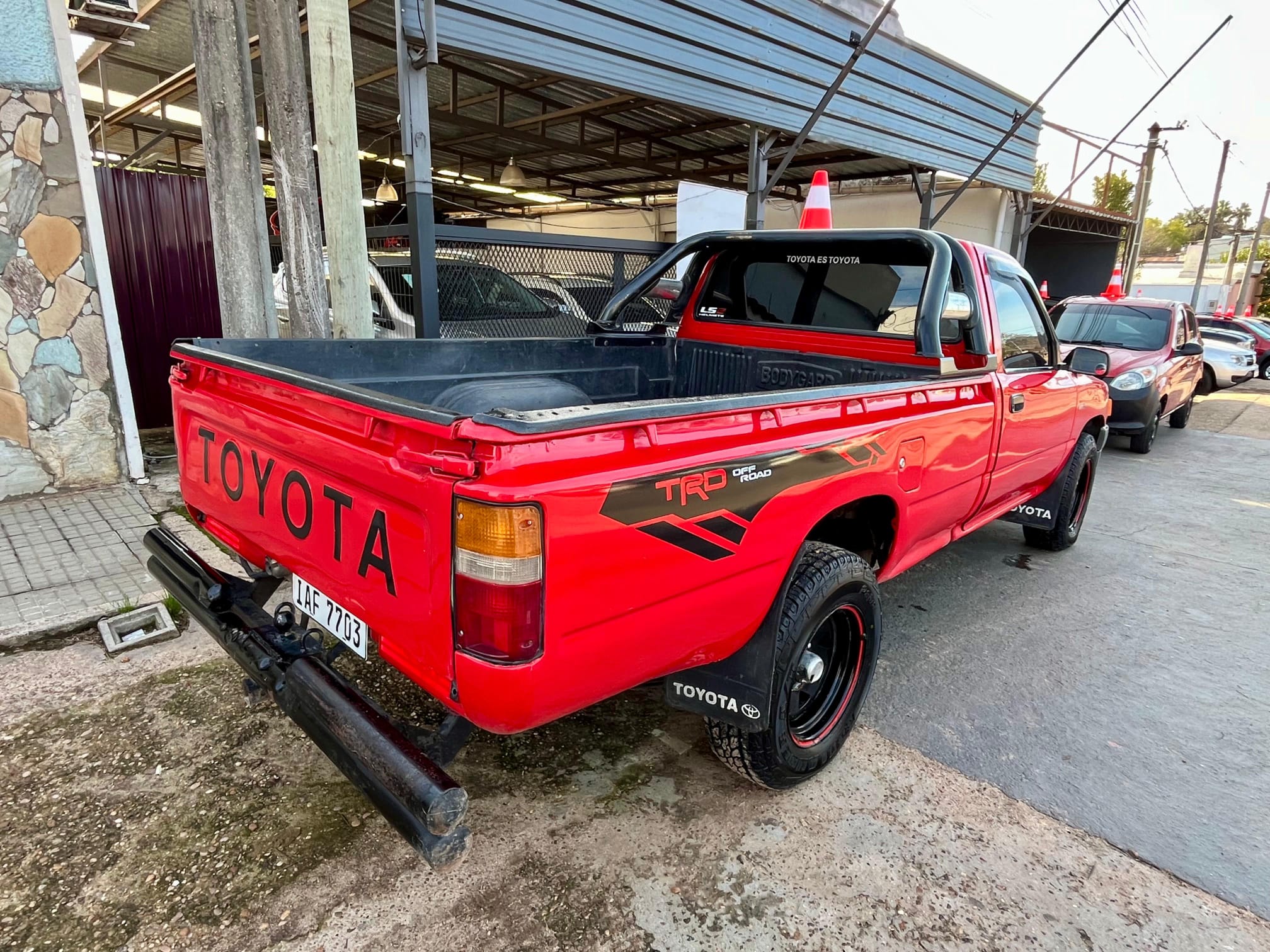 TOYOTA HILUX 2.4 DIESEL